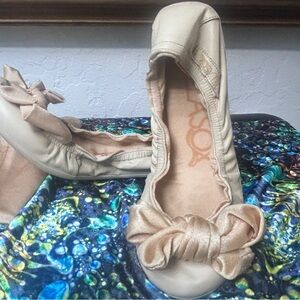 Bellasox Bow-Accent Women's Ballet Flats